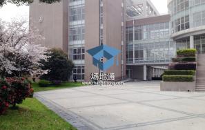 上海工程技术大学松江校区AB楼广场